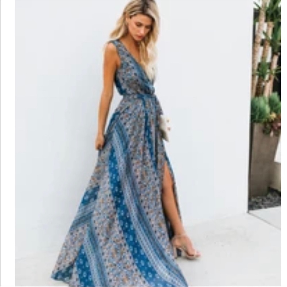 Maxi dress never worn without tags